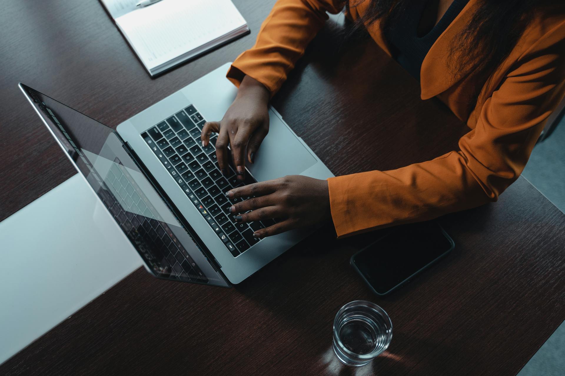 applications langues 2025, réalité augmentée FLE, RA apprentissage français, e‑learning FLE, Mondly AR, AR Flashcards, Quiver, traduction instantanée RA, immersion virtuelle, environnement interactif, motivation apprenants, mémorisation visuelle, accessibilité mobile, application personnalisée, tutoriel FLE, formation en ligne, parcours adaptatif, reconnaissance vocale, contenus immersifs, plateforme FLE, cours FLE innovants, blended learning, Qualiopi, CPF, RNCP, ORSYS, Cegos, CNAM, Paris, Lyon, Marseille, Toulouse, Lille, Nantes, Strasbourg, Bordeaux, Montpellier, Rennes